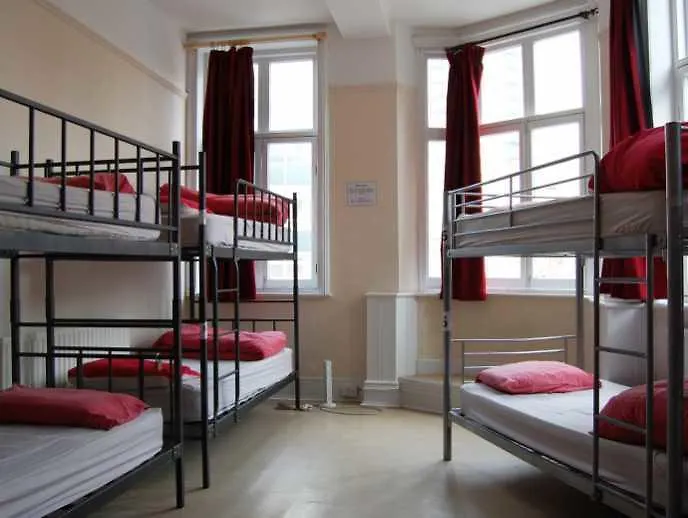 Dover Castle Hostel London 0*,